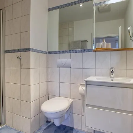„landhaus Am Ufer 2“ In Apartament Heiligenhafen