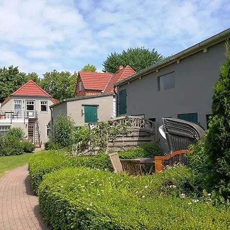 Ferienwohnung „Landhaus Am Ufer 2“ In Heiligenhafen דירה *