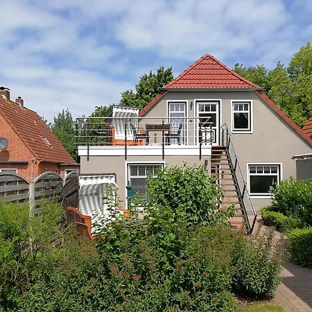 Ferienwohnung „Landhaus Am Ufer 2“ In Heiligenhafen *